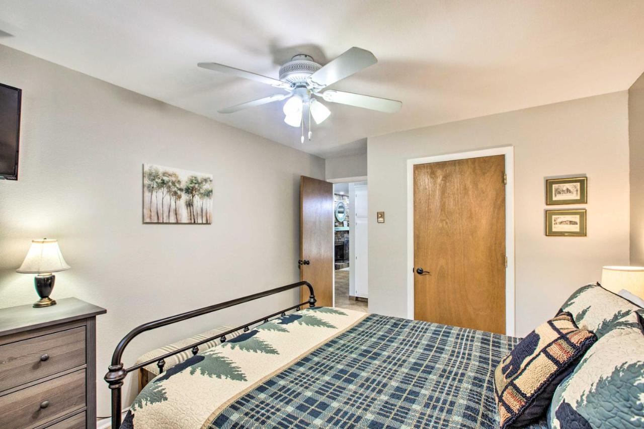 Main St Red River Ski Condo With Mountain View! Exterior photo