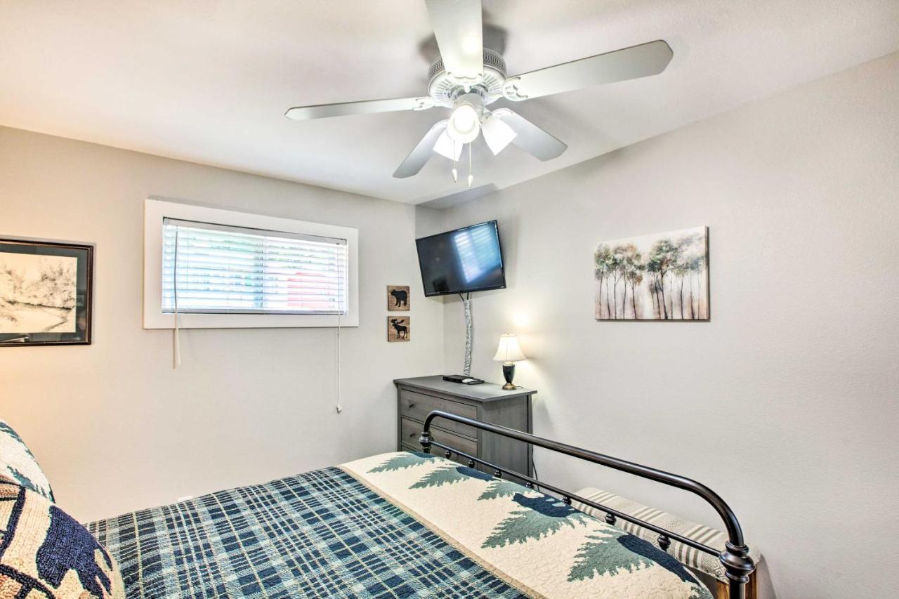 Main St Red River Ski Condo With Mountain View! Exterior photo